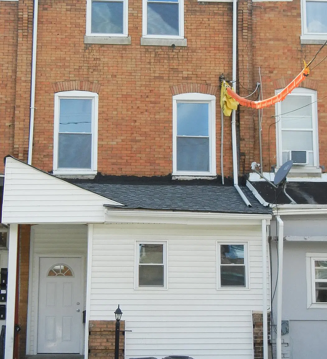 2 bed, 900 sqft, $1,350 — Photo 1