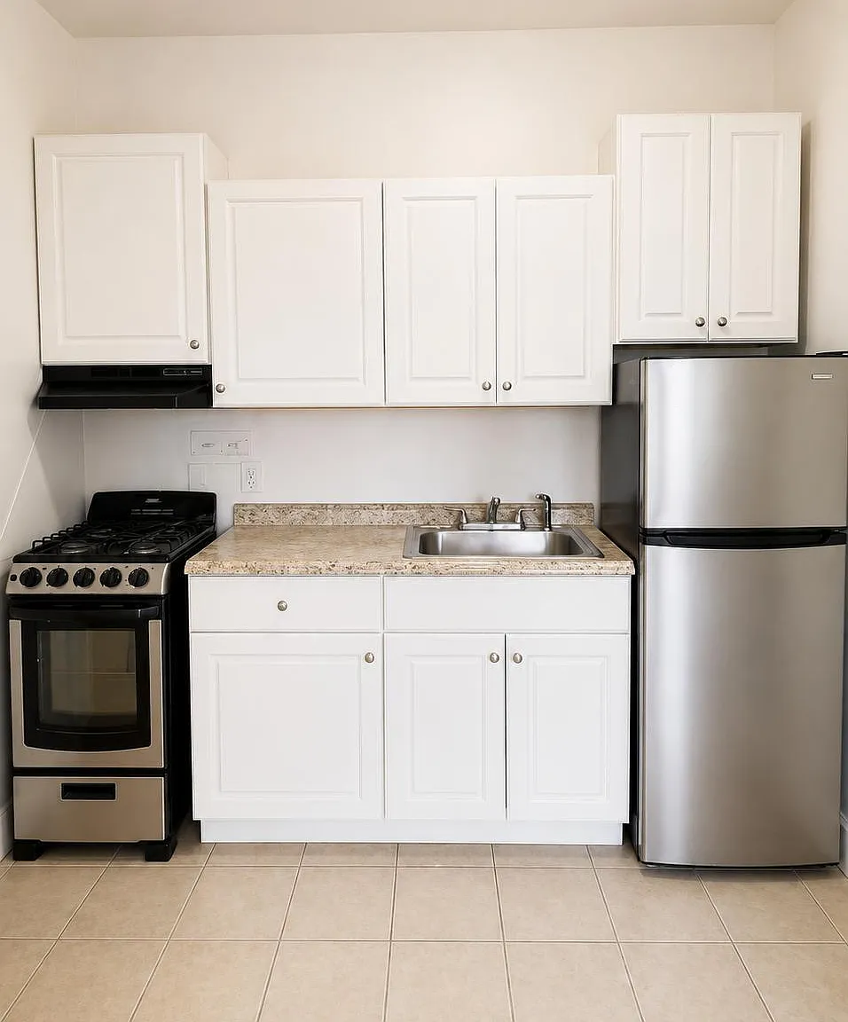 Studio, 1.0 bath, 650 sqft, $999 — Photo 2