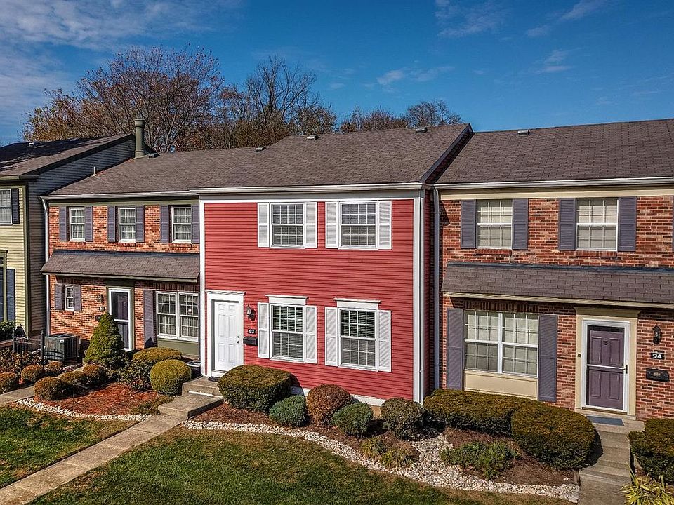 1st image of 93 Applewood Dr #93