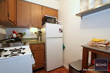 Rented by Bond New York