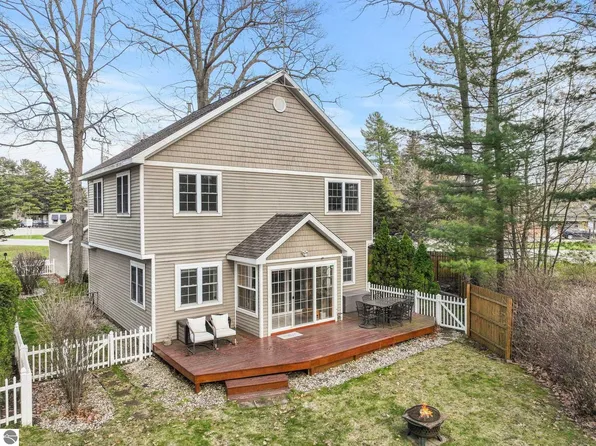 5945 E M 55 Hwy, Cadillac, MI 49601