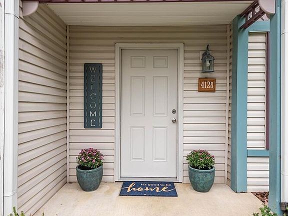 3rd image of 4128 W Heritage Way