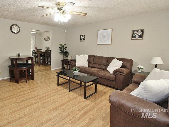 2nd image of 115 N Rowena St