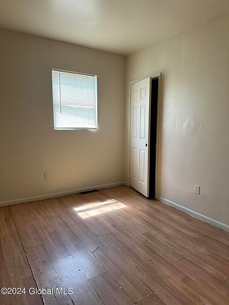 5th image of 1181 Chrisler Avenue