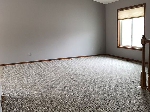 Living Room 14'x15' (U)