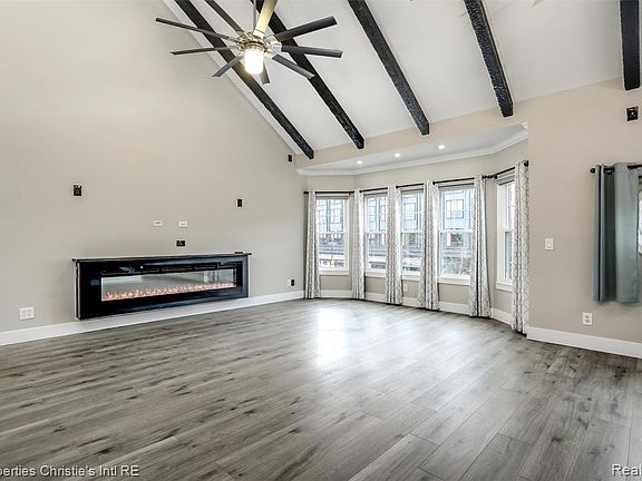 3rd image of 2542 Woodward Ave