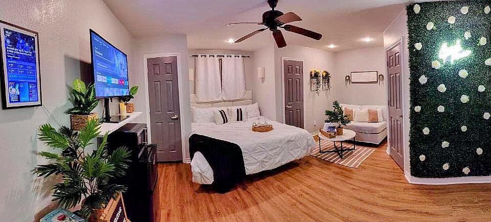 Remodeled Garage Apartment