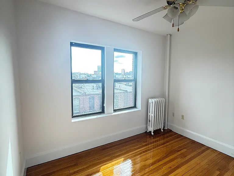 40 Symphony Rd #4 — Photo 9