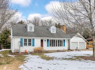 415 Fendale St SE, Grand Rapids, MI 49548