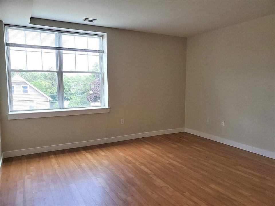 20 Pond Street 20 Pond St Braintree MA Zillow