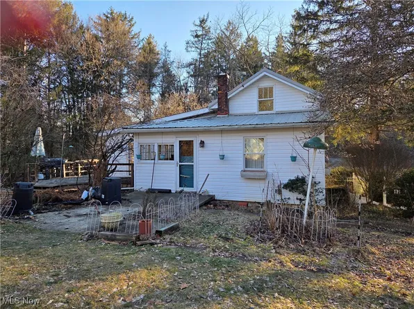 105 Homestead Dr, New Concord, OH 43762