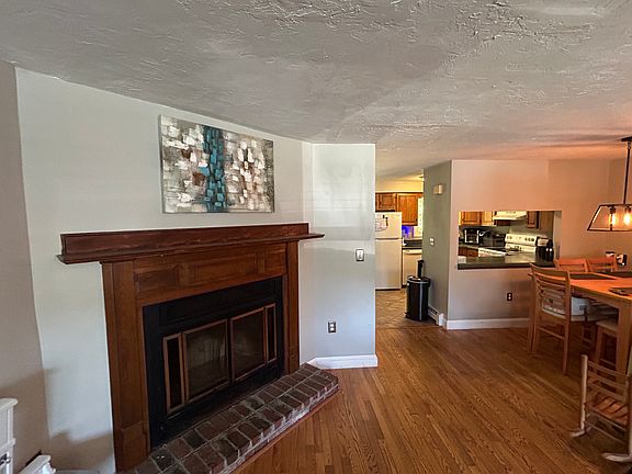 2nd image of 60 Pattison St APT E27