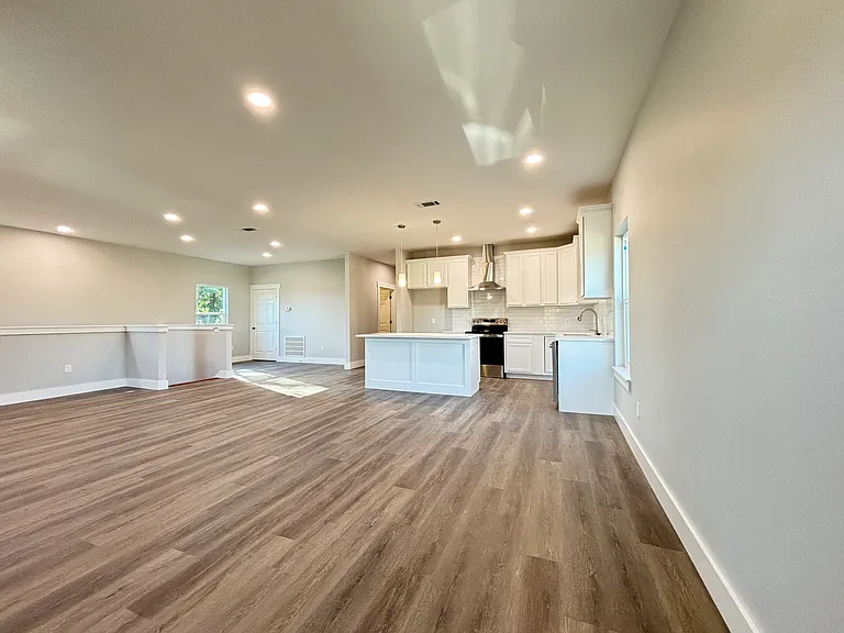 Living/Kitchen/Dining