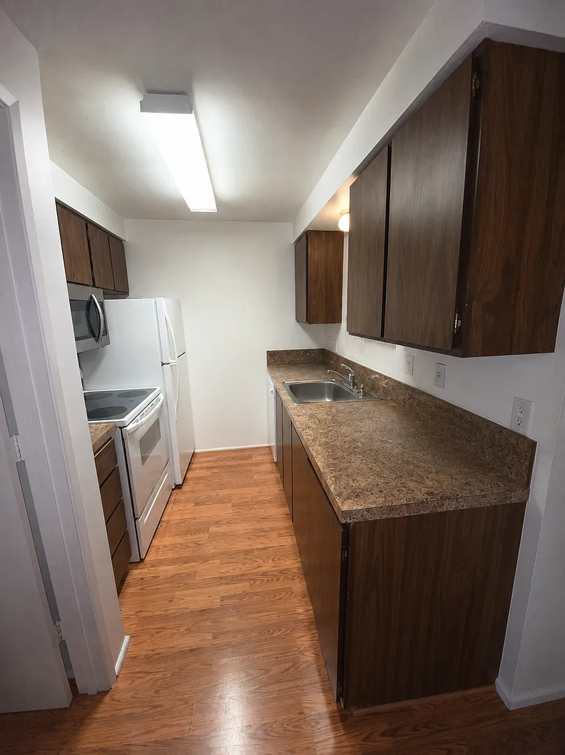 Lansford Apartments #14158 — Photo 2