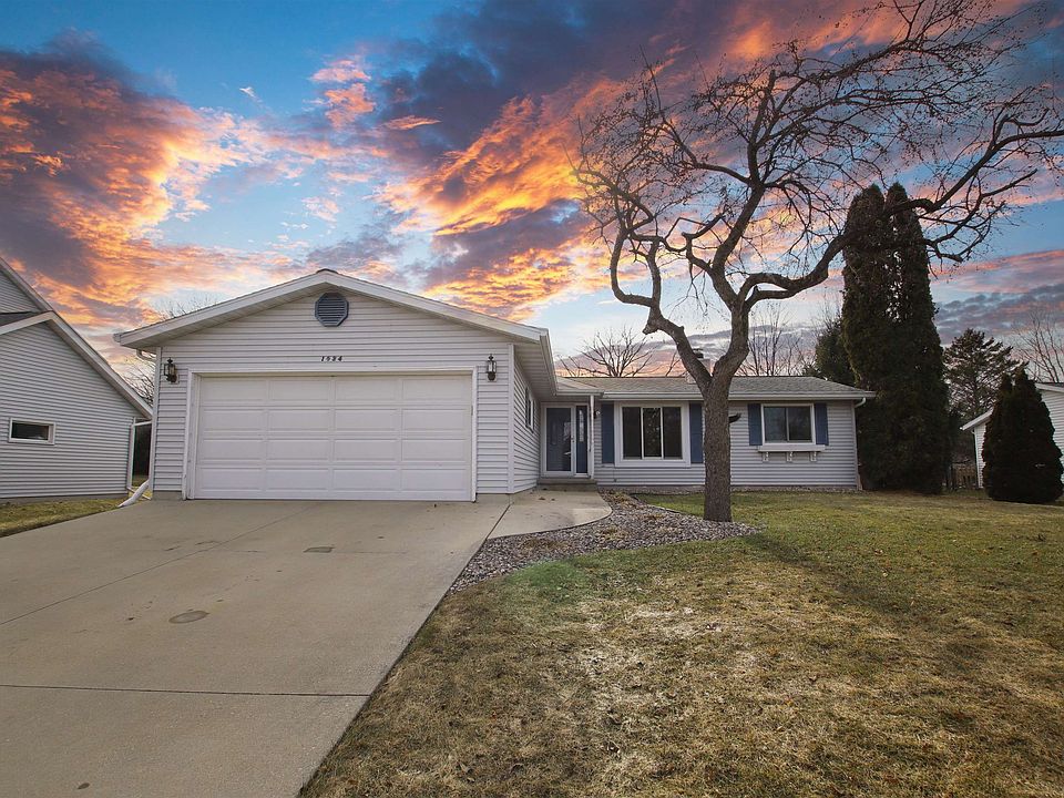 1st image of 1024 Eastman Ln