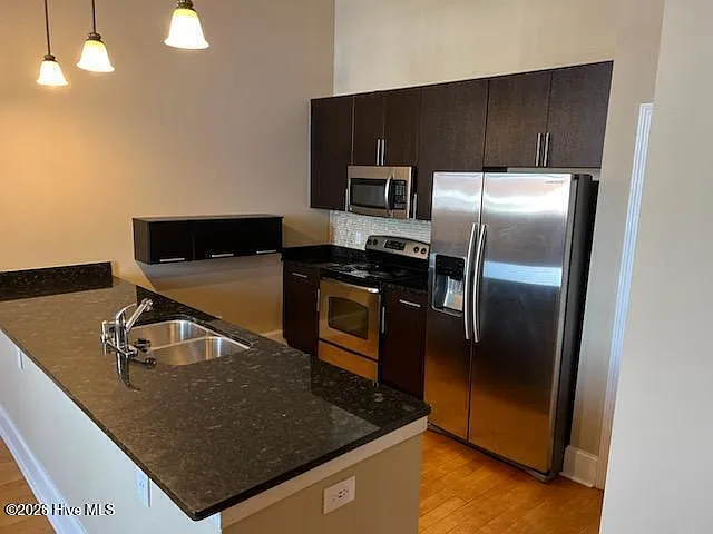 936 Broad St #310 — Photo 5