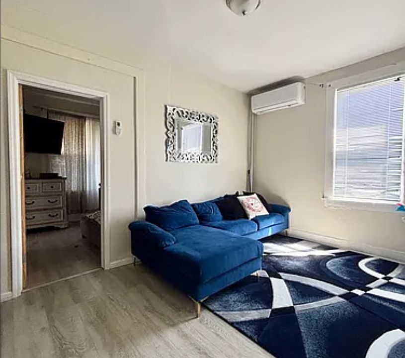 1st image of 1058 Burke Ave #2