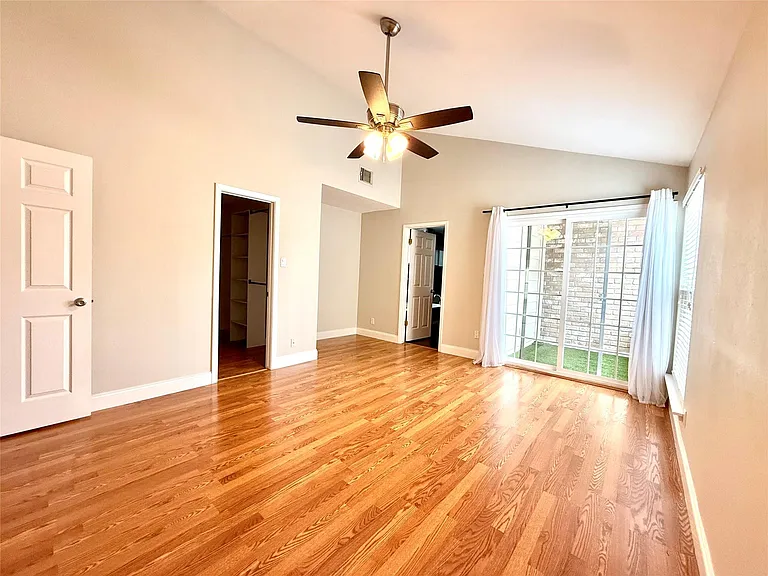 12625 Memorial Dr #25 — Photo 11