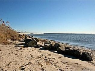 102 Bellhaven Rd, Bellport, NY 11713