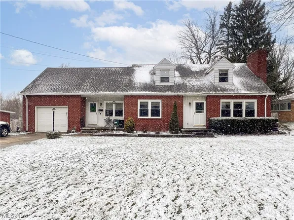 224 Longview Dr, Wadsworth, OH 44281