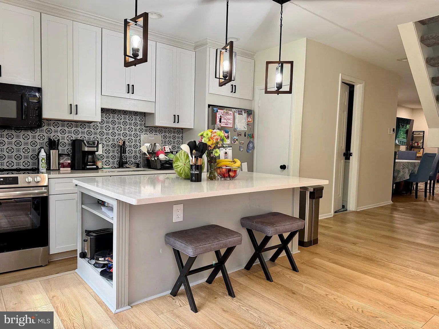 3 bed, 1.5 bath, 1404 sqft, $3,350 — Photo 1