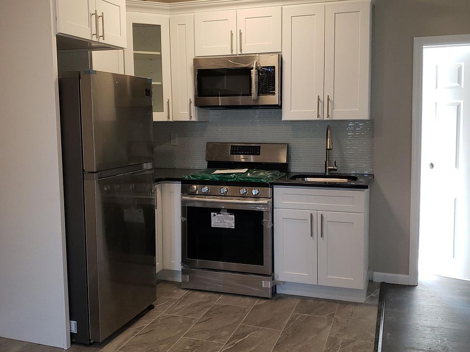 2nd image of 161 19th St Floor 1