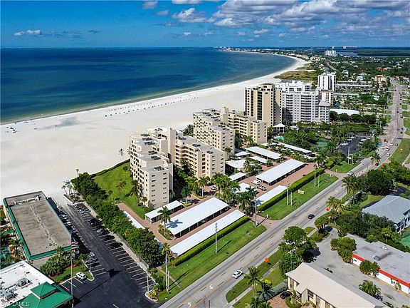 4th image of 6672 Estero Blvd APT A611