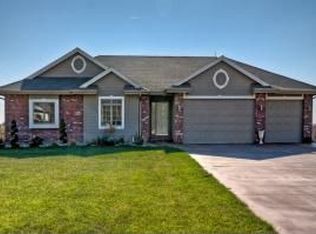 2889 Preston Pl, Logan, IA 51546