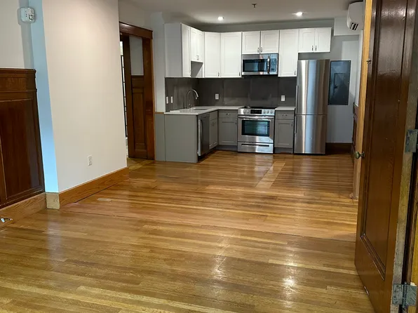 4 Elliot St #5, Brattleboro, VT 05301