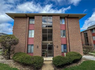 15828 Terrace Dr UNIT 1E, Oak Forest, IL 60452