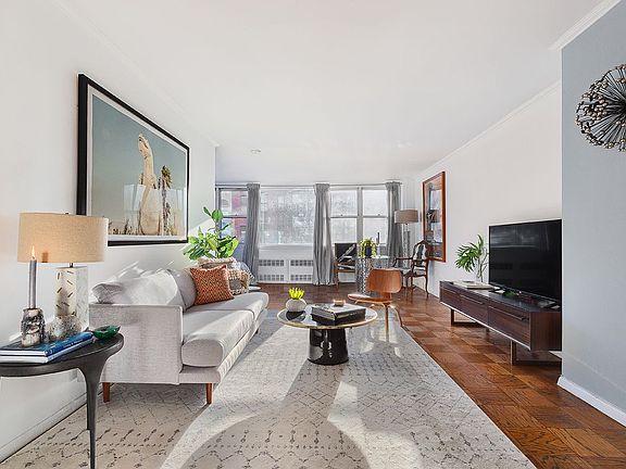 2nd image of 333 E 14th St APT 3G
