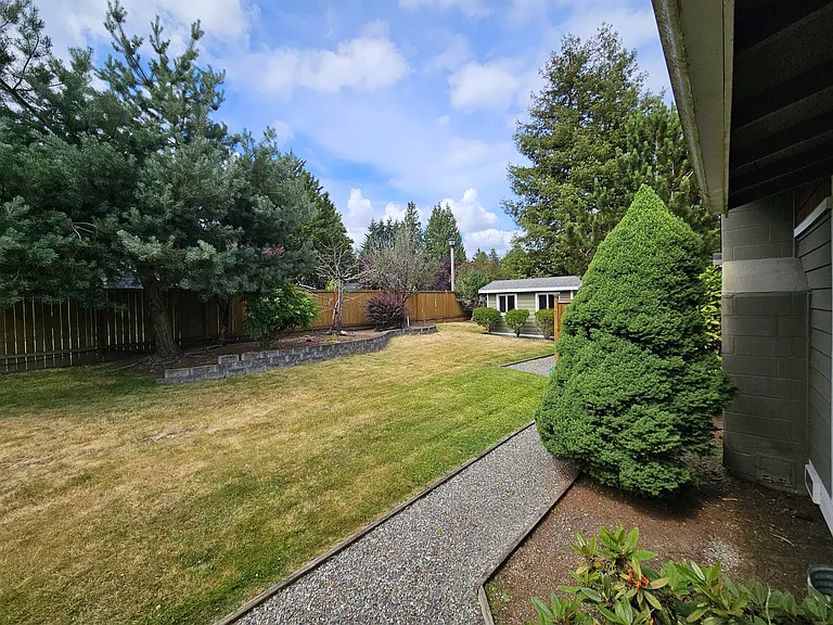 15327 111th Ave NE — Photo 24