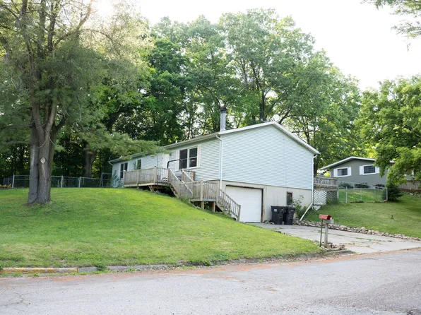 181 Spring St, Hillsdale, MI 49242