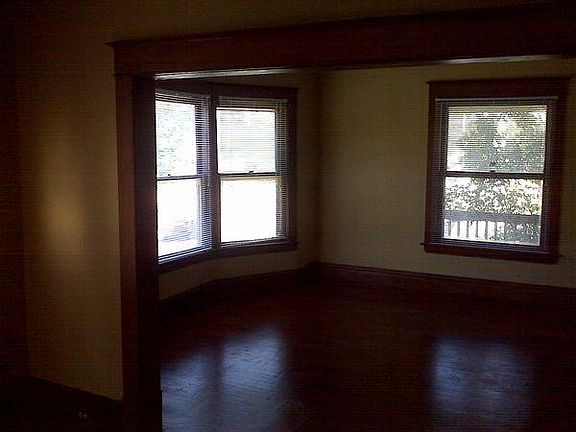 3rd image of 1 Fuller Ave SE