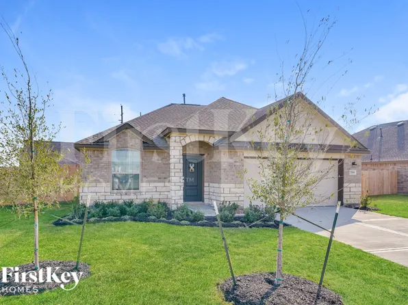 7518 Oakmont Ave, Mont Belvieu, TX 77523