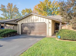 11029 Thousand Oaks Dr, Saint Louis, MO