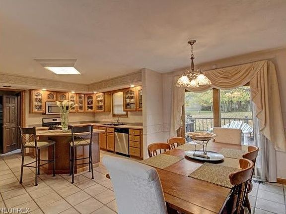 4th image of 216 Misty Woods Ct