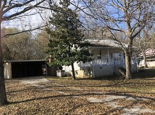 600 Main St, Clifton, TN 38425