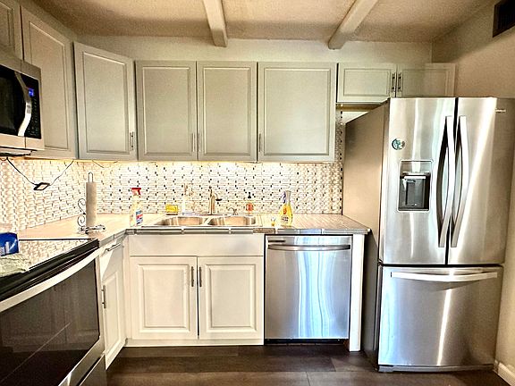 5th image of 533 Shady Pine Way #533B1