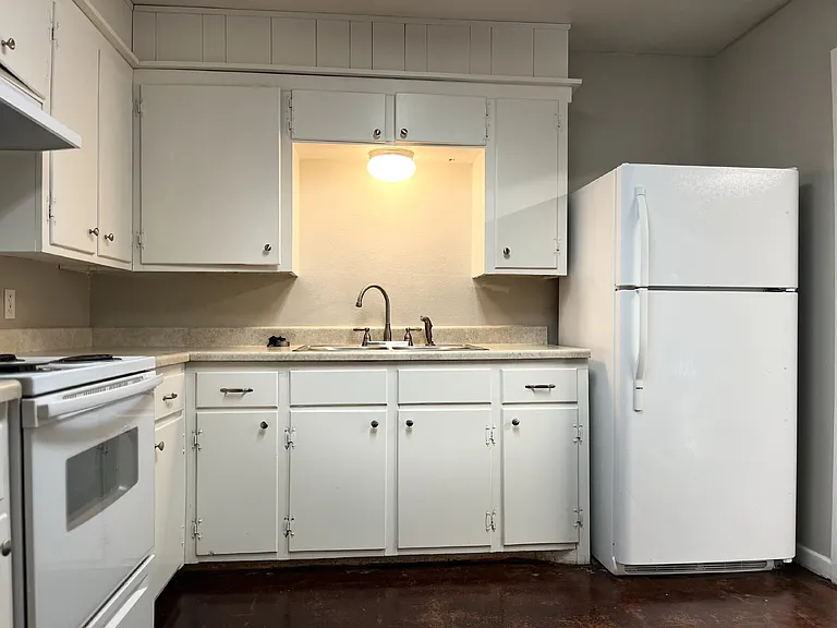2423 22nd Pl #B — Photo 7