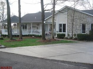 2906 W Springview Dr, Imperial, MO 63052