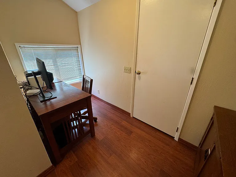 1443 Beacon Ave — Photo 27