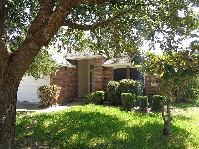 3 bed, 2.5 bath, 1584 sqft, $1,850 — Photo 3