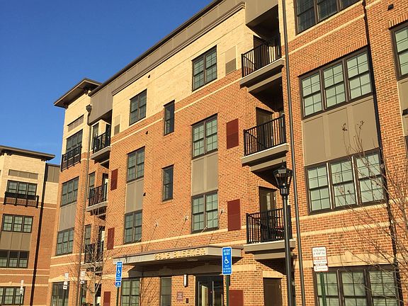 2nd image of 2905 Bleeker St