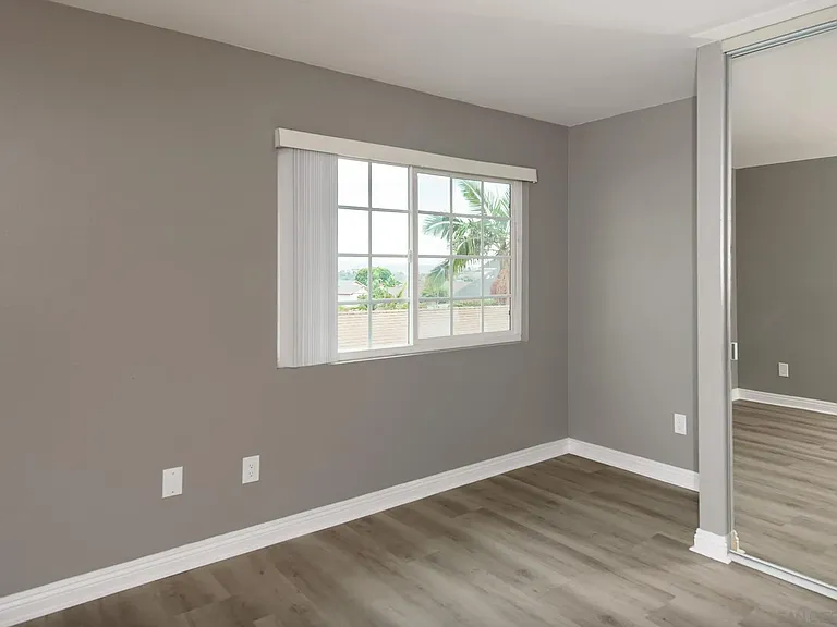 1045 Fuchsia Ln — Photo 18