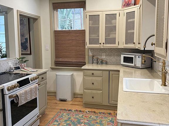 3rd image of 1415 Rose Virginia Rd