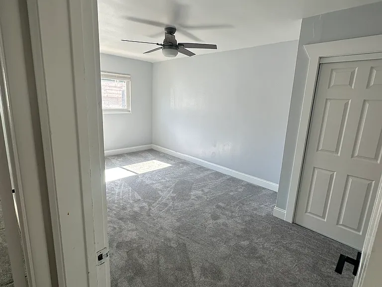 Primary Bedroom (10.5 x 19.5)