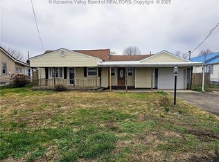 3213 Franklin Ave, Point Pleasant, WV 25550