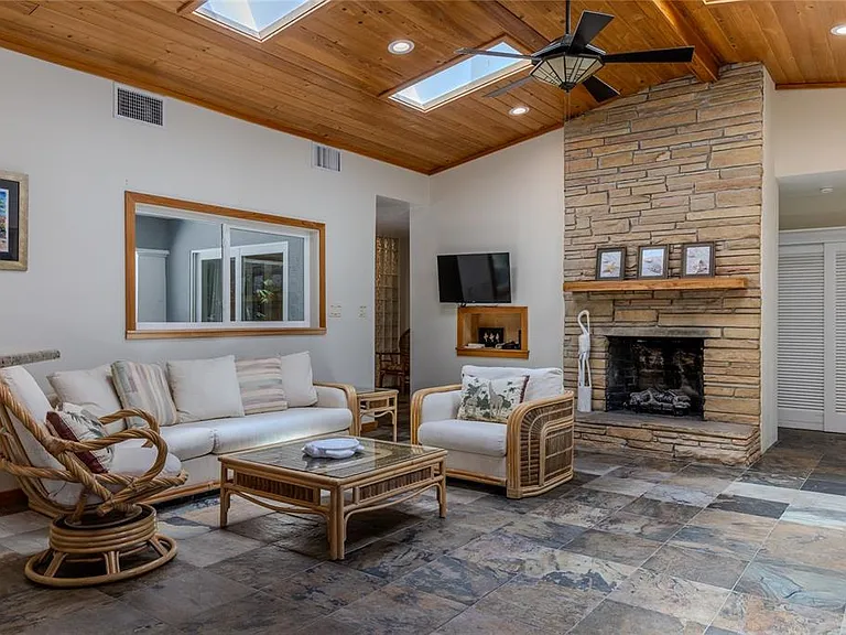 416 Sunset Dr — Photo 17