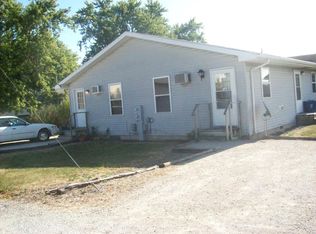 300 S Waupansie St APT D, Odell, IL 60460